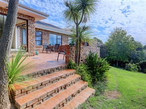 4 Bed House in Rooirivierrif