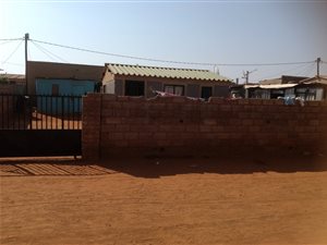 1 Bedroom House in Bram Fisherville