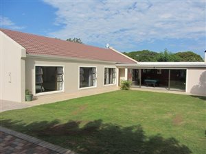 6 Bed House in West Bank