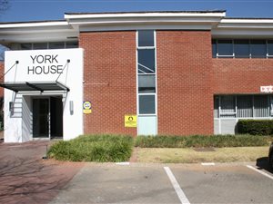 112 m² Office Space in Epsom Downs