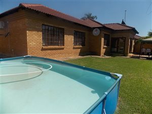 4 Bedroom House in Thatchfield