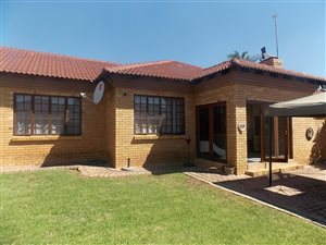 4 Bed House in Thatchfield