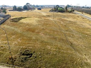 1000 m² Land available in Struisbult