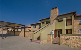 3 Bedroom Apartment in Wilgeheuwel
