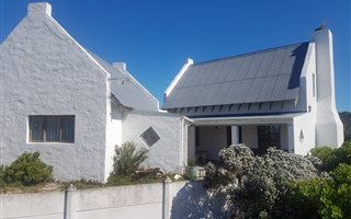 2 Bedroom House in Suiderstrand