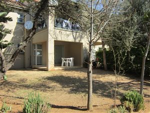 2 Bed Apartment in Leeuwenhof Estate