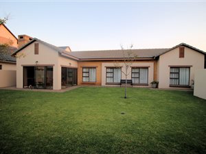 3 Bed House in Midstream Ridge Estate