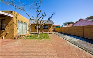 4 Bedroom House in Plumstead