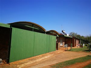 8.5 ha Farm in Elandsfontein