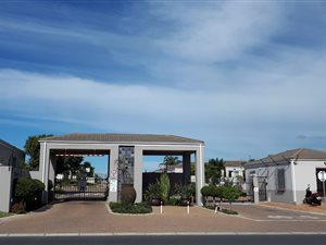 3 Bed House in Sonstraal Heights