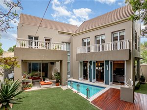 4 Bed Cluster in Dunkeld West