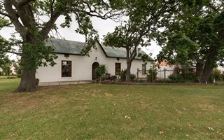 510 m² Commercial space in Somerset West Central