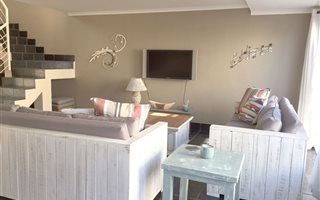 2 Bedroom Duplex in Bloubergstrand