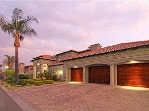 4 Bed House in Sunward Park