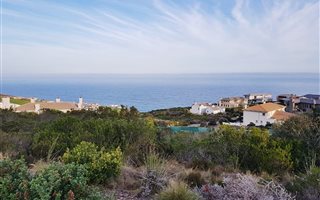 450 m² Land available in Pinnacle Point Golf Estate