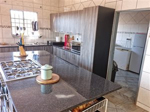 11 ha Farm in Northam
