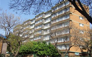 0.5 Bedroom Flat in Sunnyside
