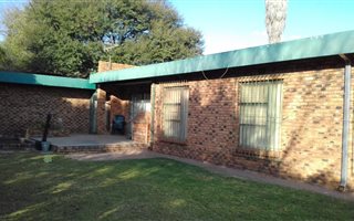 4 Bedroom House in Dalpark