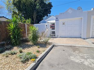 2 Bed House in Harfield Village