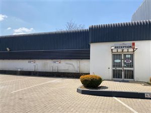 1000 m² Industrial space in Halfway House