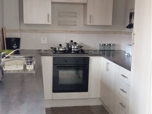 2 Bed Apartment in Honeydew
