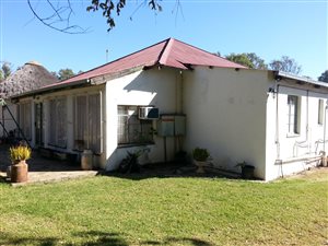 1.8 ha Farm in Rustenburg Central