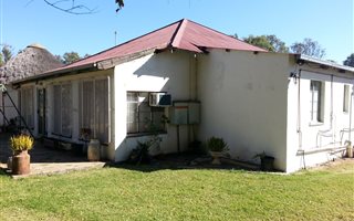 1.8 ha Farm in Rustenburg Central