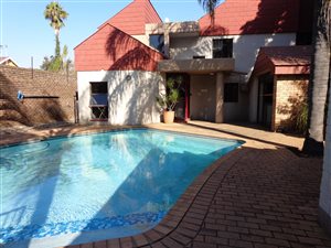 2582 m² Commercial space in Arcadia