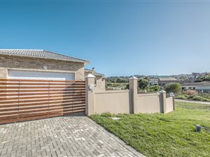 3 Bed House in Lovemore Park