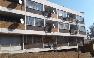 9 Bedroom Apartment in Yeoville
