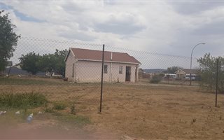 3 Bedroom House in Lourierpark