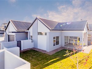 3 Bed House in Midstream Meadows