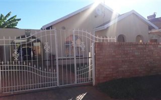 3 Bedroom House in Lenasia
