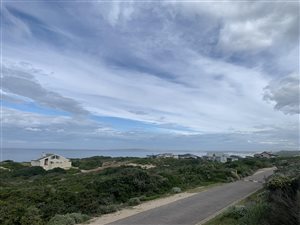 880 m² Land available in Dana Bay