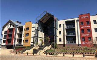 880 m² Commercial space in Irene