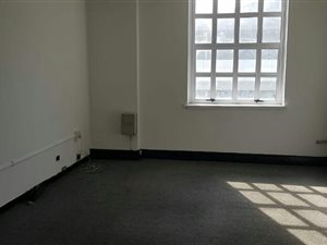 71 m² Commercial space in East London Central