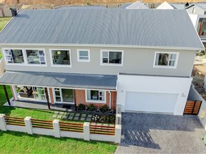 4 Bed House in Waterfall Country Village