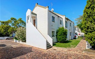 2 Bedroom Apartment in Bryanston