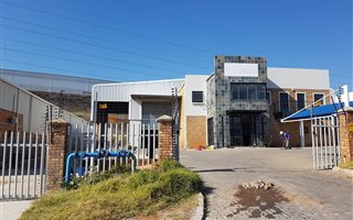 1200 m² Industrial space in Meadowdale