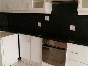 3 Bed Duplex in Morningside
