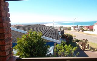 3 Bedroom House in Wavecrest
