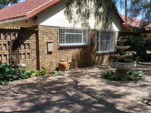 3 Bedroom House in Parkhill Gardens
