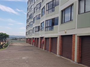 2 Bed Flat in Amanzimtoti
