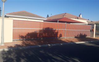 3 Bedroom House in Flamingo Vlei