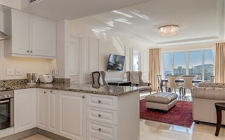 2 Bedroom Apartment in Green Point