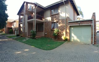 2 Bedroom Townhouse in Magalieskruin