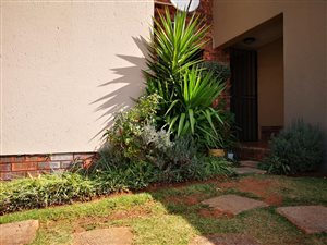 2 Bed Townhouse in Winchester Hills