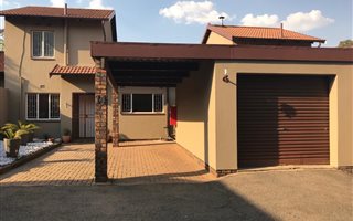 3 Bedroom Duplex in Bergbron