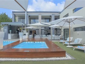 7 Bed House in Sonstraal