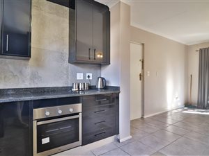2 Bed Townhouse in Edenglen